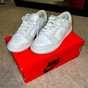 USED WMNS DUNK LOW GREY